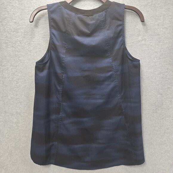 Athleta Zephyr Print Blurred Camo Sleeveless Top Size XS - Picture 3 of 3
